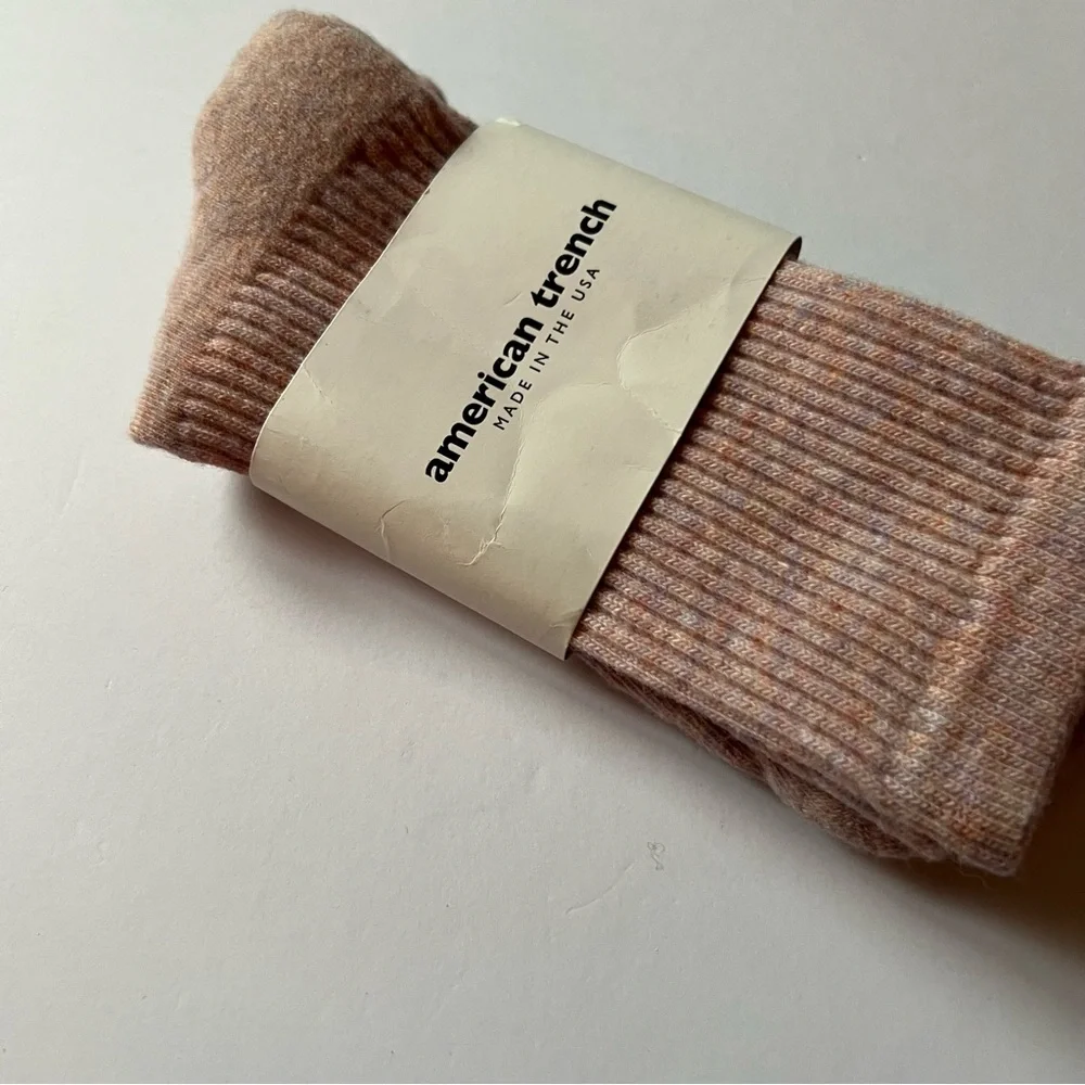 AMERICAN TRENCH SUPERMERINO WOOL CREW SOCKS BLUSH HEATHER PINK OS NWT